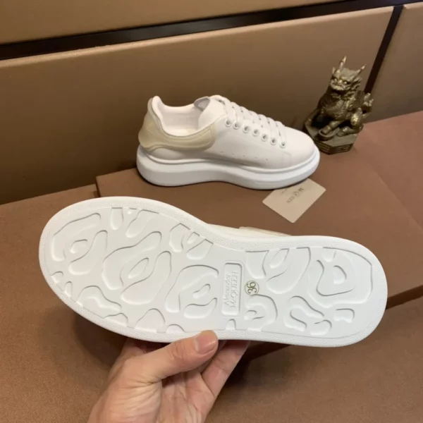 Alexander MCQueen shoes - rep shoes