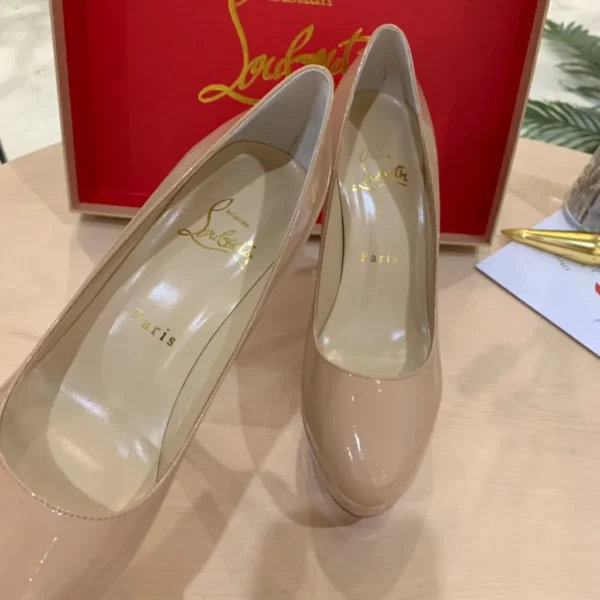 Christian Louboutin shoes - Replica shoes