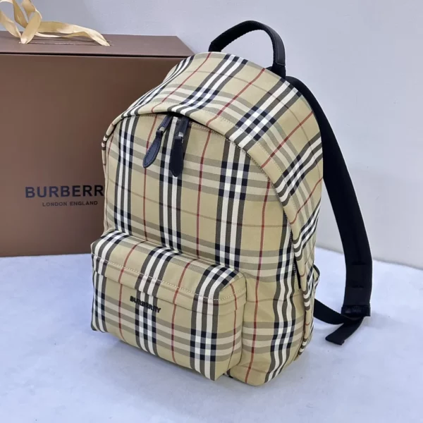 Burberry bag - rep bags