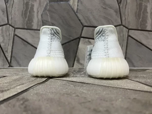 Yeezy shoes - Replica shoes