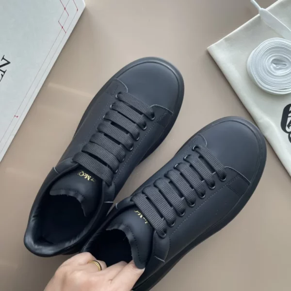 Alexander MCQueen shoes - rep shoes