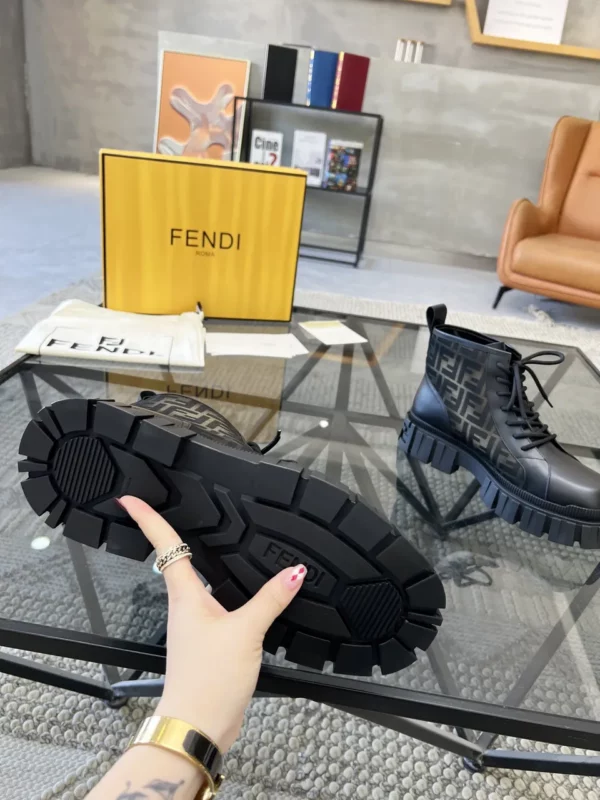 Fendi shoes - Replica shoes