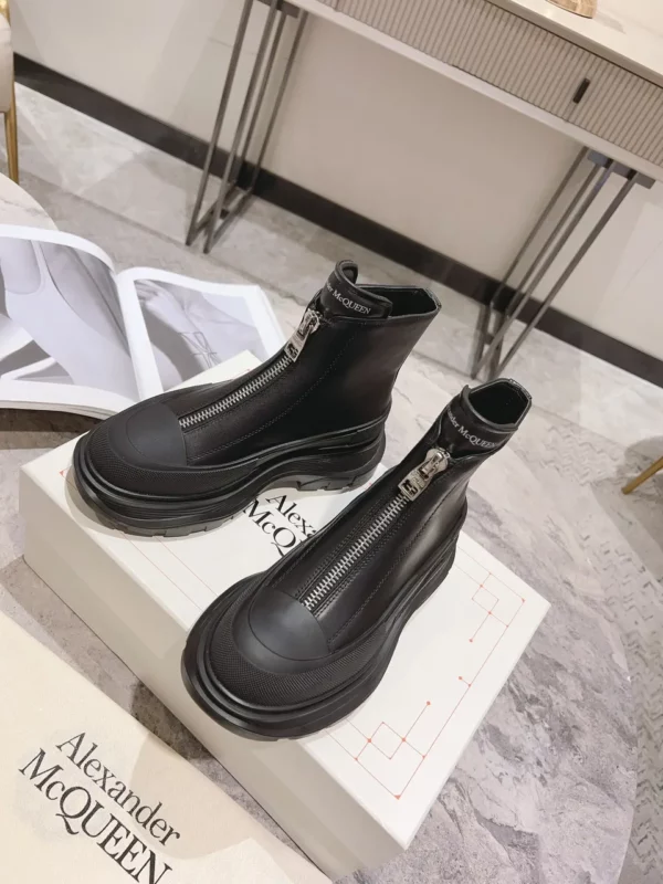 Alexander MCQueen shoes - Replica shoes