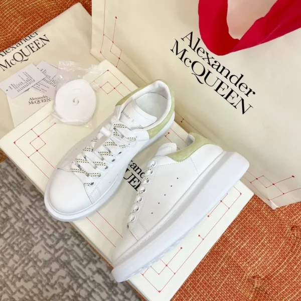 Alexander MCQueen shoes - Replica shoes