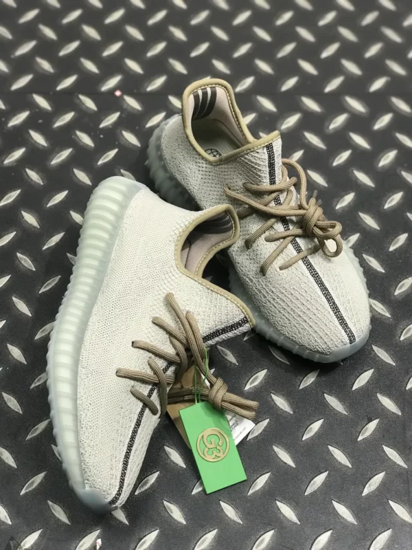 Yeezy shoes - Replica shoes