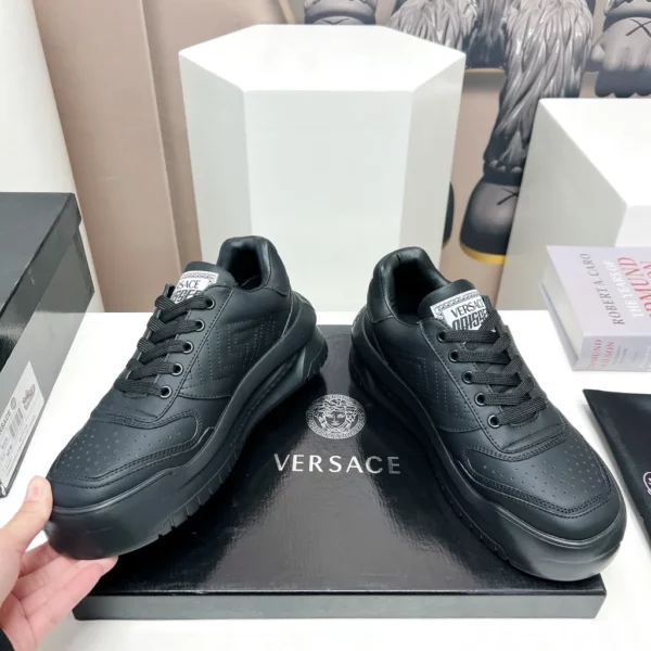 Versace shoes - Replica shoes