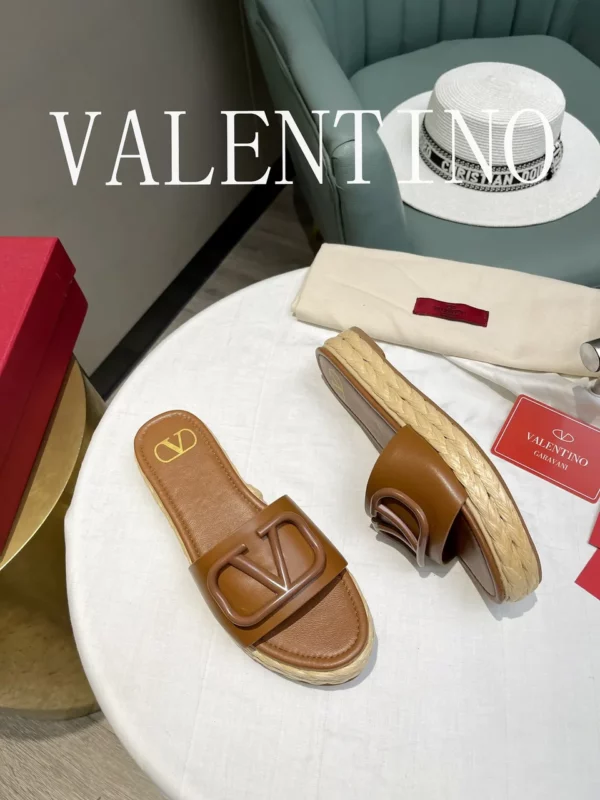 Valentino shoes - Replica shoes