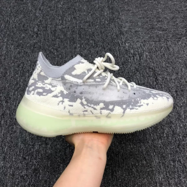 Yeezy shoes - rep shoes