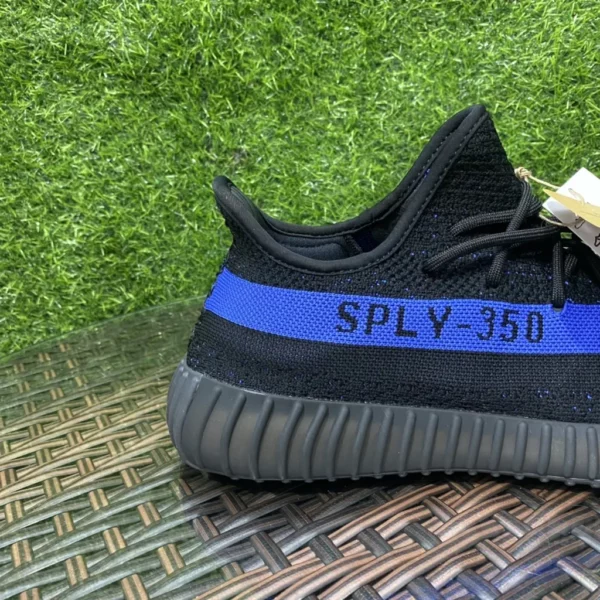 Yeezy shoes - Replica shoes