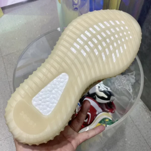 Yeezy shoes - rep shoes