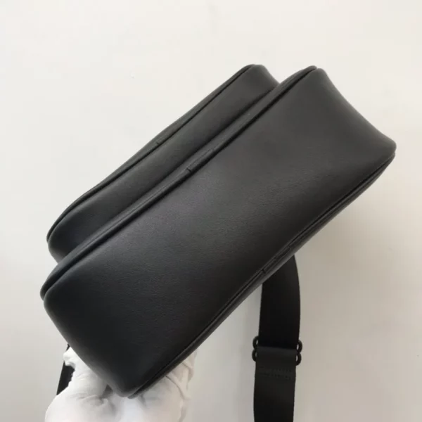 Burberry bag - rep bags