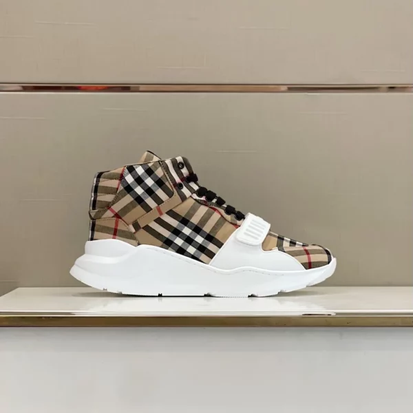 Burberry shoes - Replica shoes