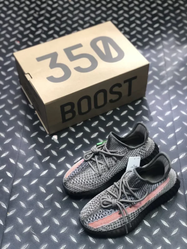 Yeezy shoes - Replica shoes