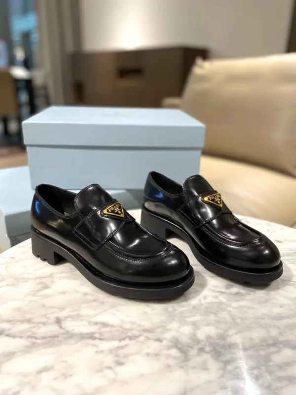 Prada shoes - Replica shoes