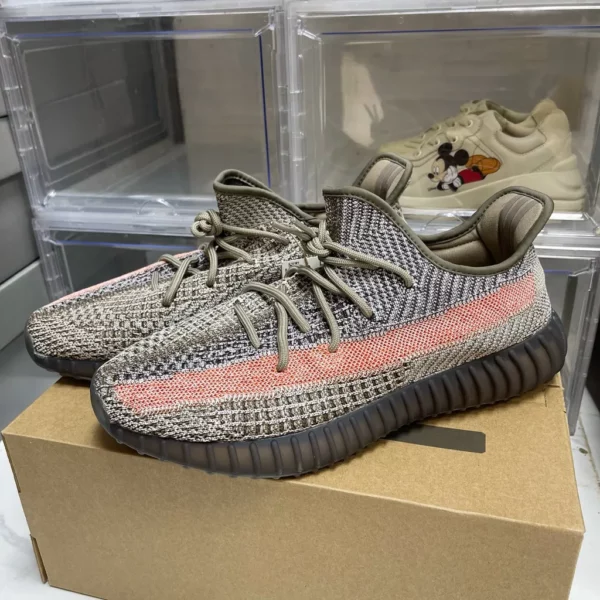 Yeezy shoes - Replica shoes