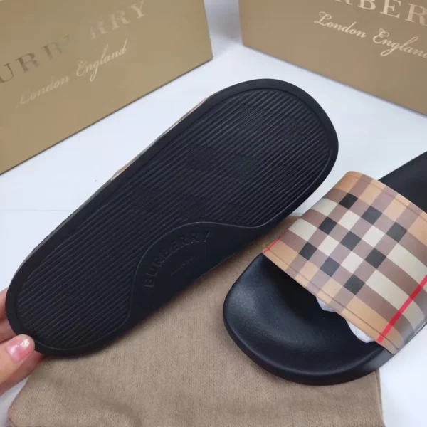 Burberry shoes - Reps shoes