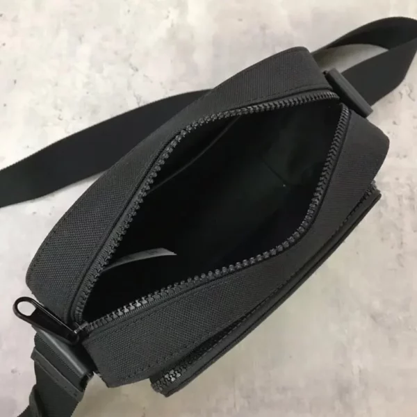 Burberry bag - rep bags