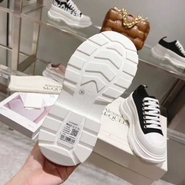 Alexander MCQueen shoes - rep shoes