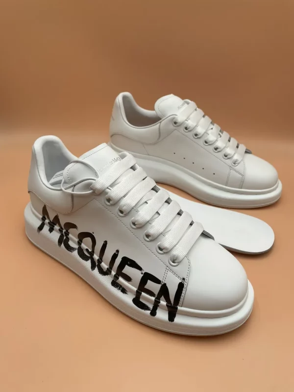 Alexander MCQueen shoes - Replica shoes