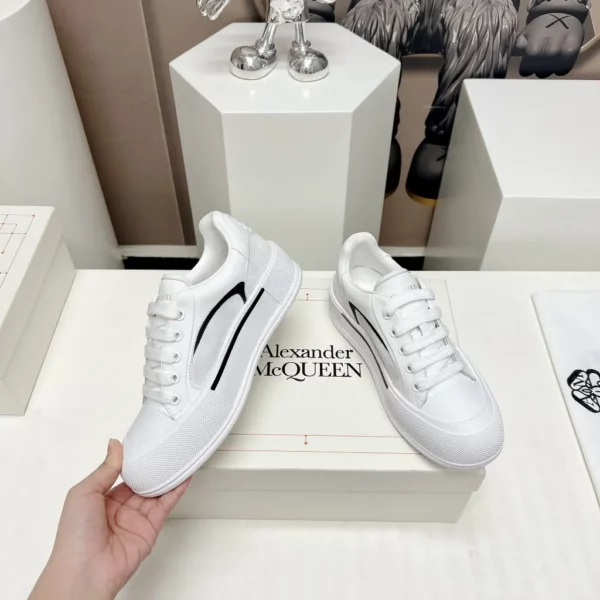 Alexander MCQueen shoes - Replica shoes