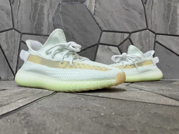 Yeezy shoes - rep shoes