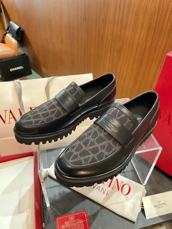 Valentino shoes - Replica shoes