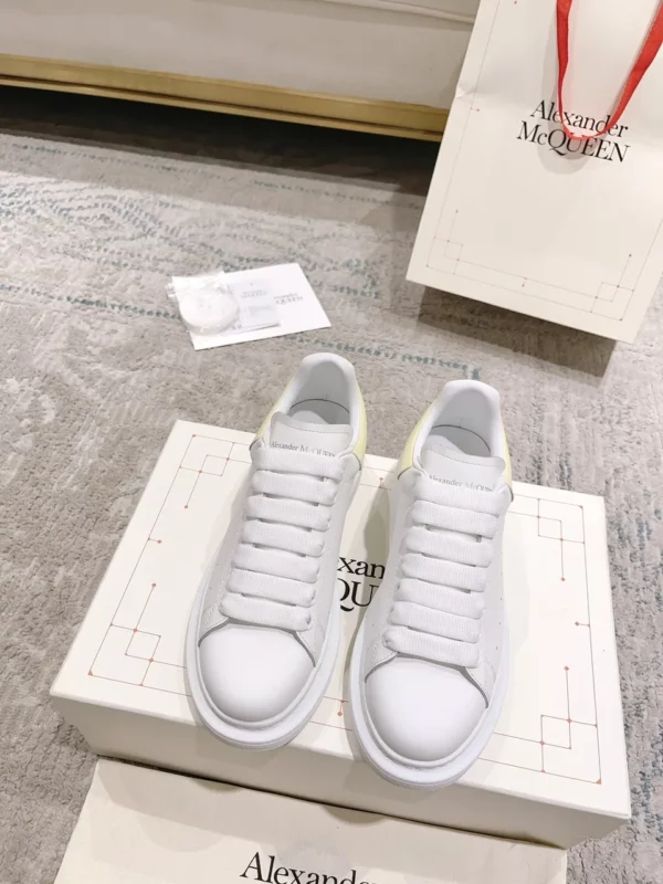 Alexander MCQueen shoes - Replica shoes