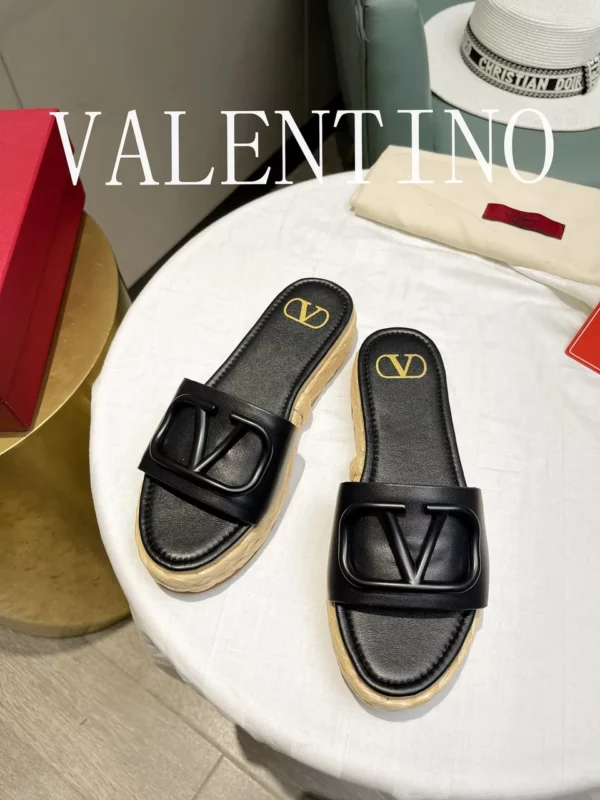 Valentino shoes - Replica shoes