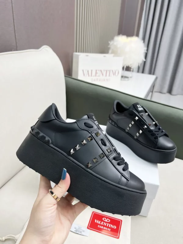 Valentino shoes - Replica shoes