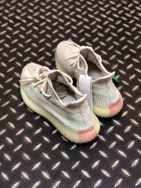 Yeezy shoes - Replica shoes