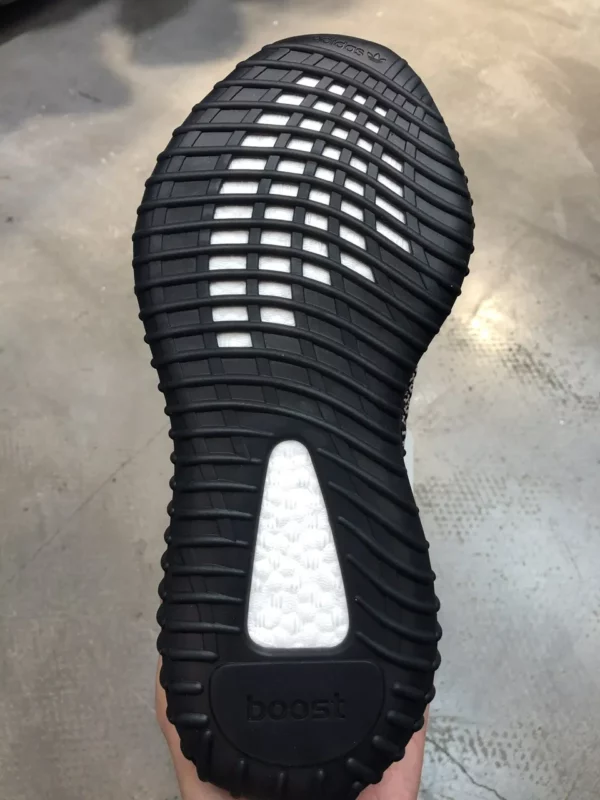 Yeezy shoes - rep shoes