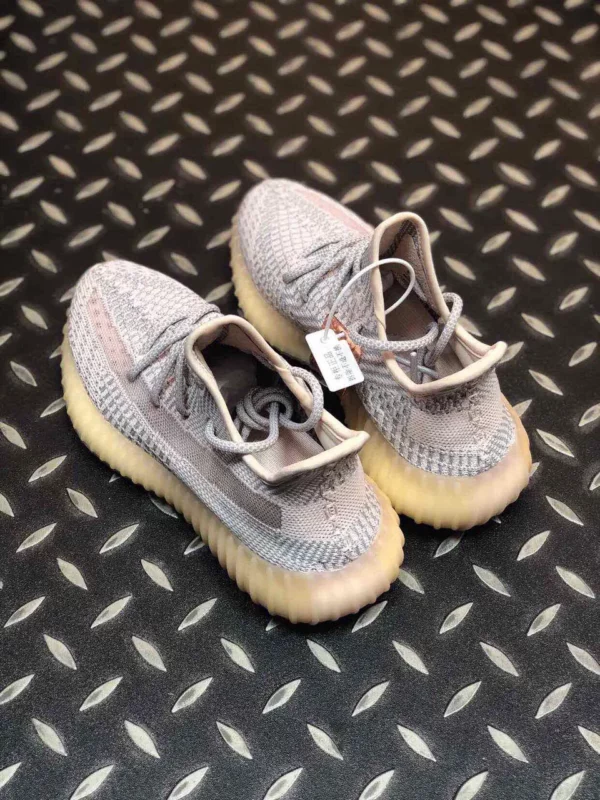 Yeezy shoes - Replica shoes