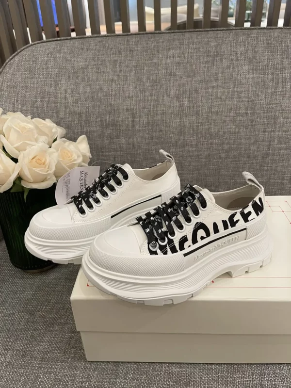 Alexander MCQueen shoes - Replica shoes