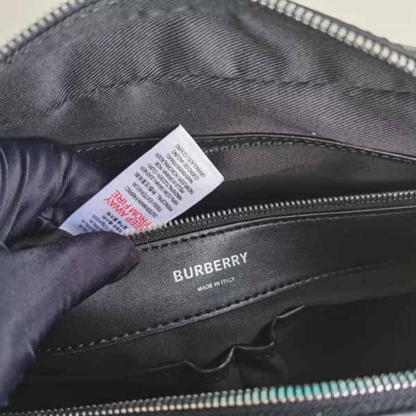 Burberry bag - rep bags