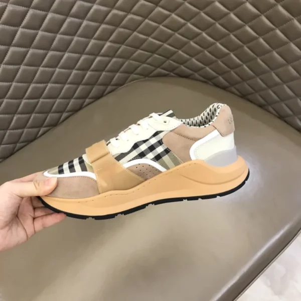 Burberry shoes - Replica shoes