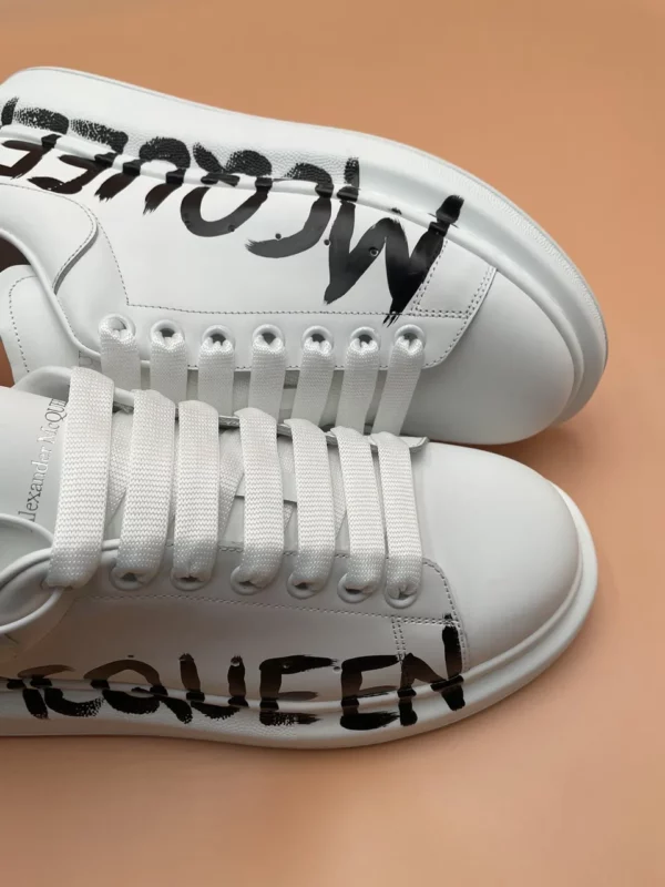 Alexander MCQueen shoes - Replica shoes