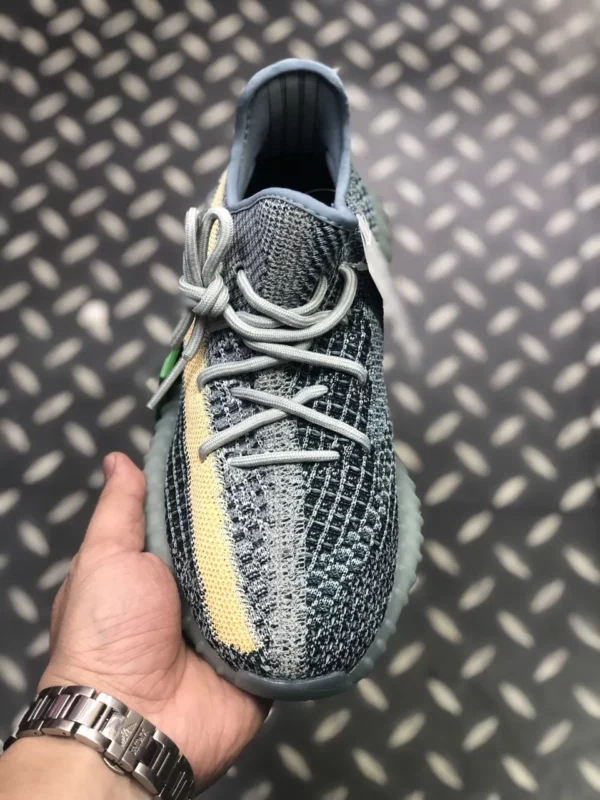 Yeezy shoes - Replica shoes