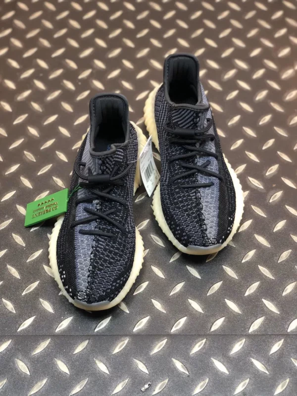 Yeezy shoes - rep shoes