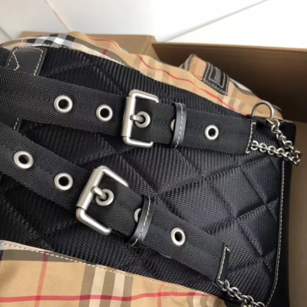 Burberry bag - rep bags