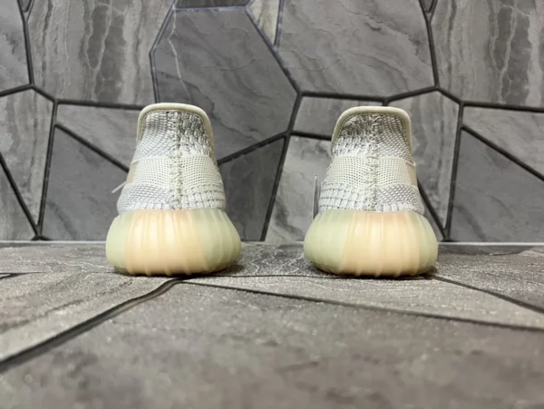 Yeezy shoes - Replica shoes