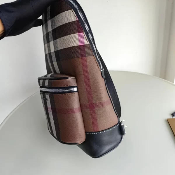 Burberry bag - rep bags