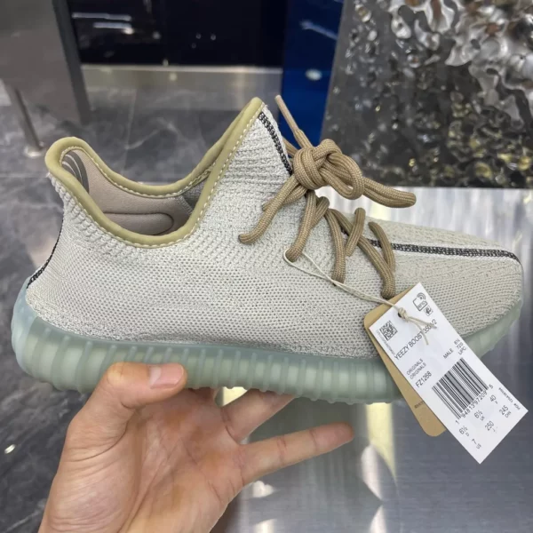 Yeezy shoes - rep shoes