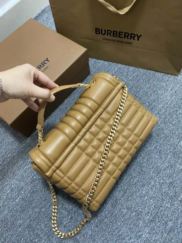 Burberry bag - rep bags