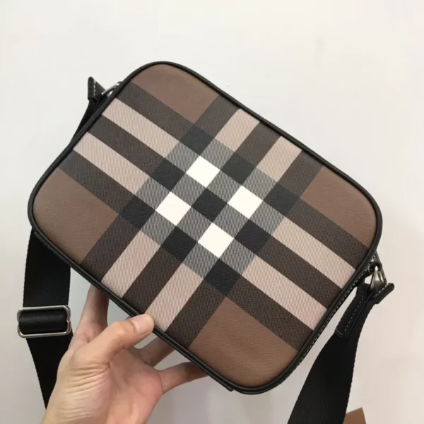 Burberry bag - rep bags