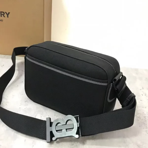 Burberry bag - rep bags