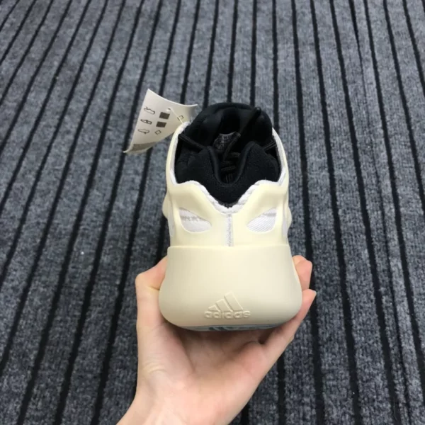 Yeezy shoes - Replica shoes