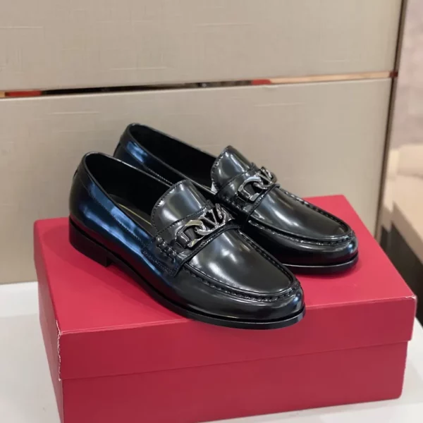 Valentino shoes - Replica shoes