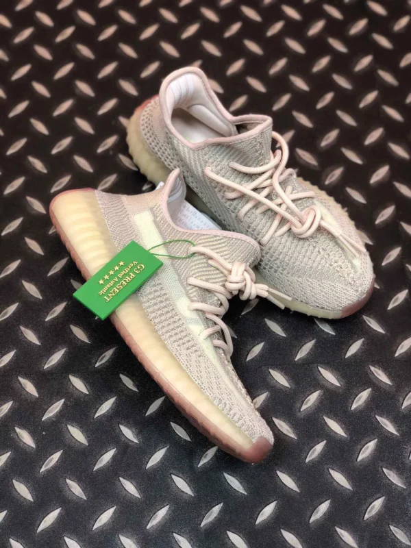 Yeezy shoes - Replica shoes