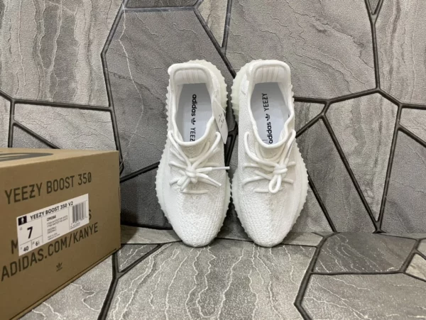 Yeezy shoes - rep shoes