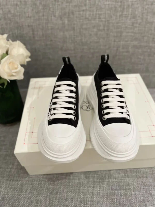 Alexander MCQueen shoes - rep shoes